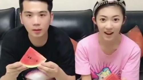 免费吃瓜视频在线看 适合二人夫妻观看的视频,免费吃瓜视频，夫妻甜蜜时光必备清单